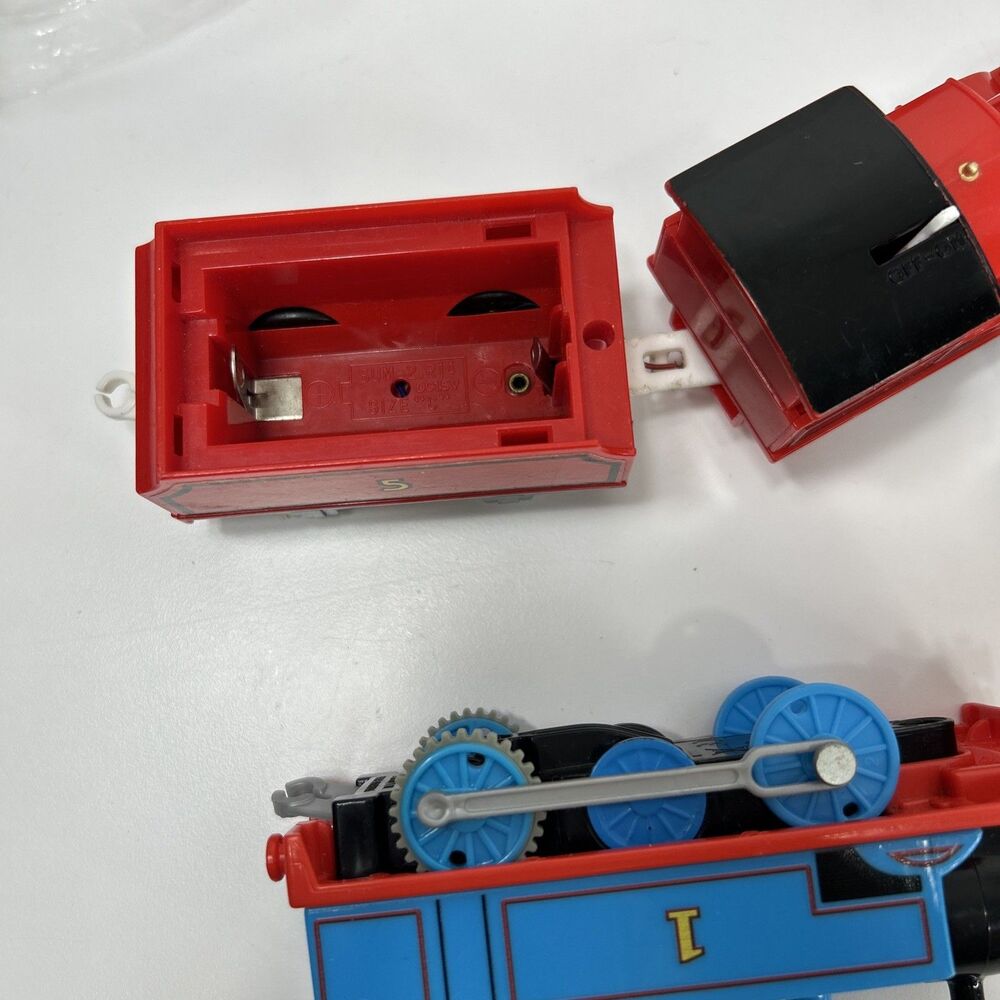 Thomas The Train Friends Trackmaster Lot Hong Bao Harvey Motorized NOT WORKING - Picture 9 of 9